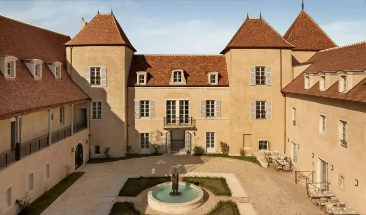 Project: Château de la Commaraine