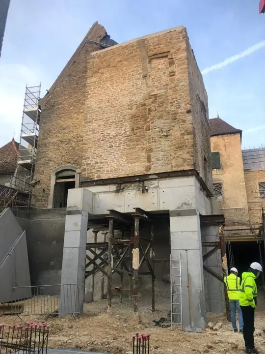 Projet : Château de la Commaraine